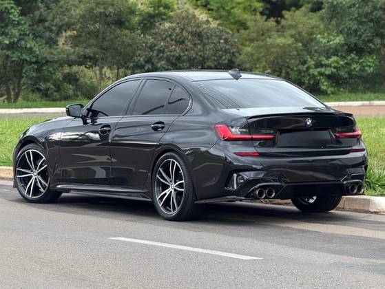 BMW 320i 2.0 16V TURBO GASOLINA M SPORT AUTOMÁTICO BMW 320i 2.0 16V TURBO GASOLINA M SPORT AUTOMÁTICO